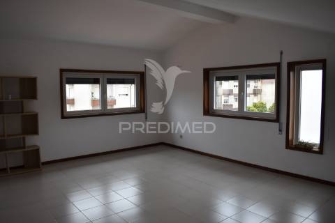 Excelente moradia em vila nova de gaia