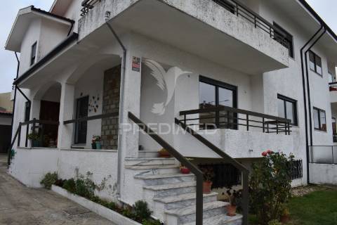 Excelente moradia em vila nova de gaia