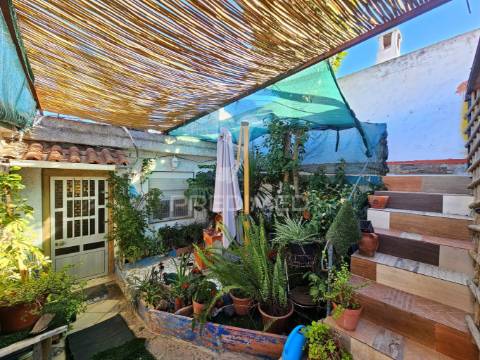 Moradia t3 com quintal nos geraldos, castro verde