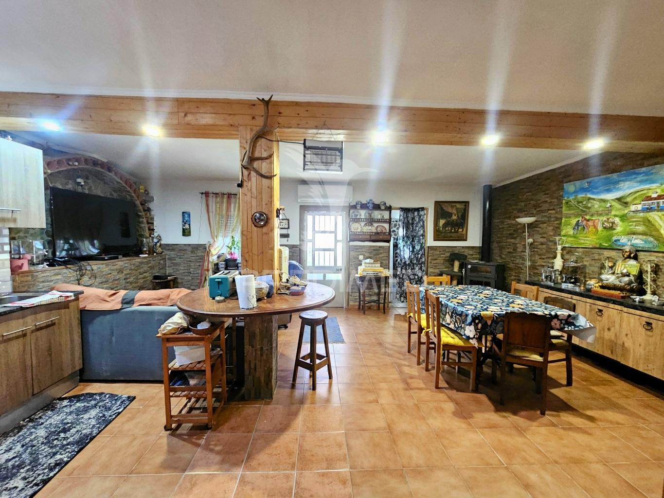 Moradia t3 com quintal nos geraldos, castro verde