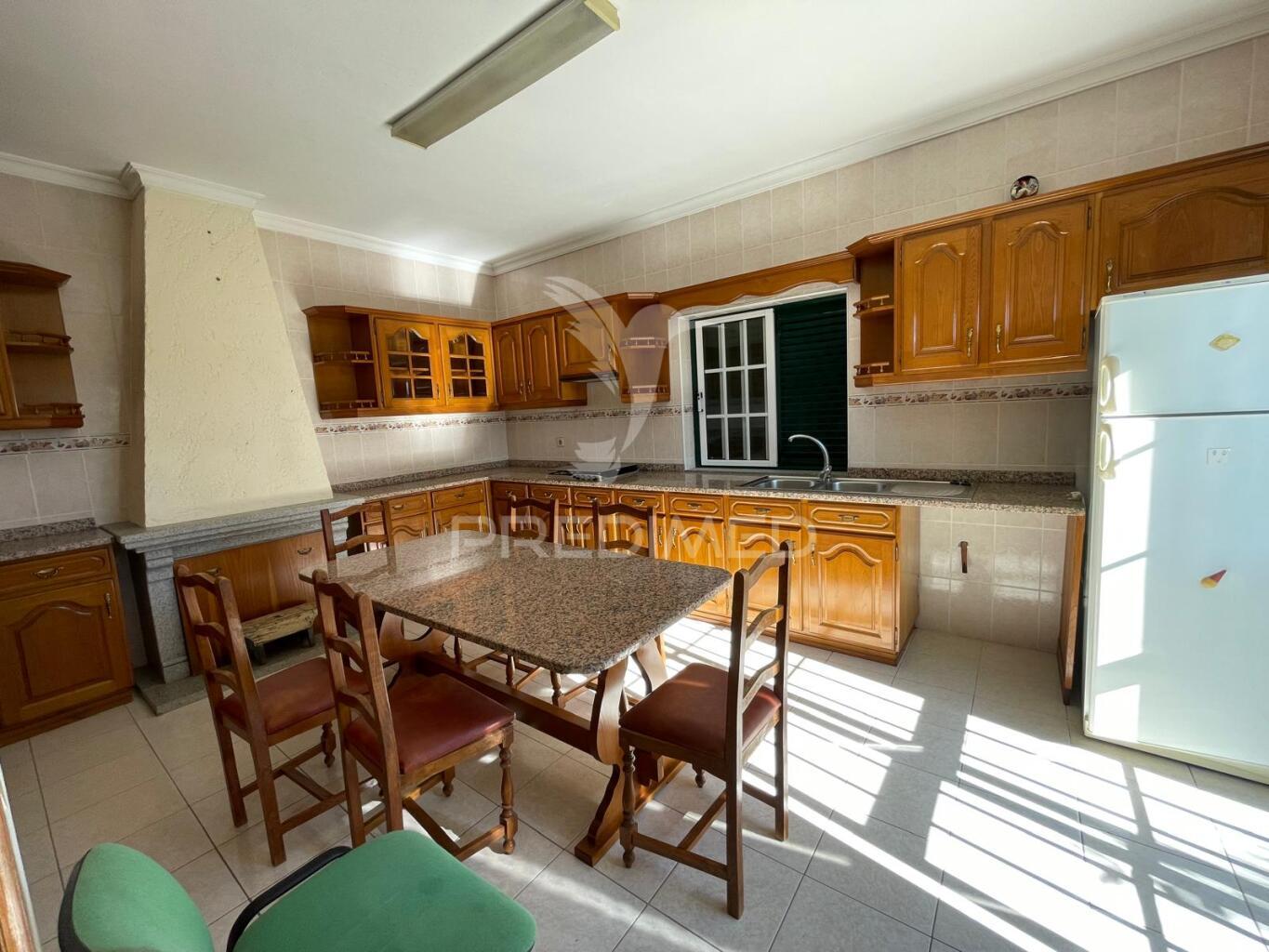 Moradia em almendra – vila nova de foz côa