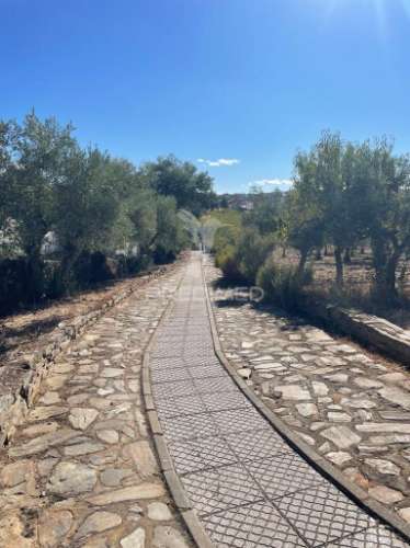 Moradia em almendra – vila nova de foz côa