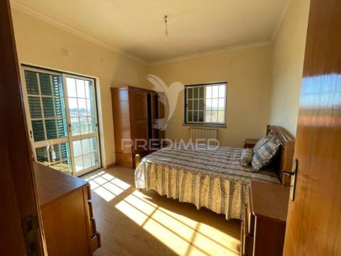 Moradia em almendra – vila nova de foz côa