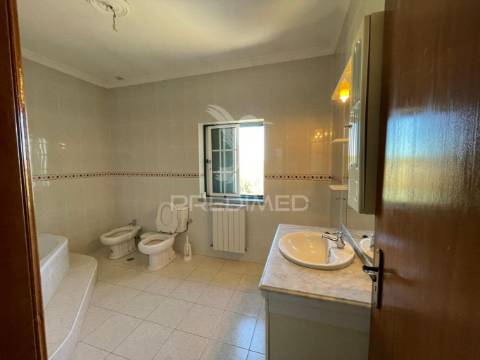 Moradia em almendra – vila nova de foz côa