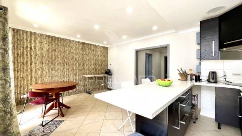 Apartamento t2 em santo antónio da charneca, barreiro