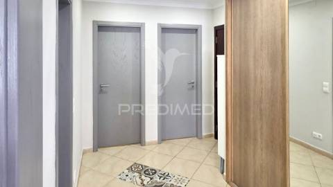 Apartamento t2 em santo antónio da charneca, barreiro