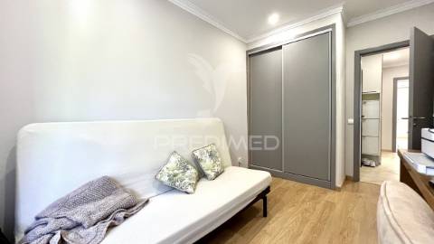 Apartamento t2 em santo antónio da charneca, barreiro