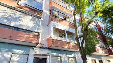 Apartamento t2 em santo antónio da charneca, barreiro