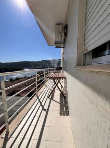 Apartamento t3  no centro da cidade com vista sobre o rio douro, no peso da régua