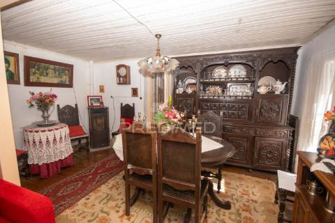 Moradia t3 +1 no centro histórico de trancoso