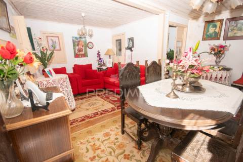 Moradia t3 +1 no centro histórico de trancoso