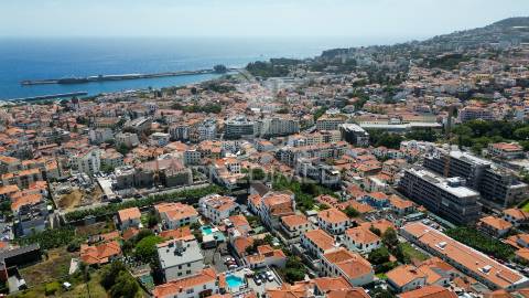 Prédio em santa luzia - funchal, ilha da madeira