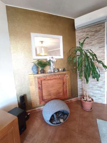 Duplex t2 com lareira e varanda ampla, grândola.