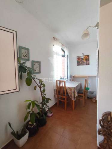 Duplex t2 com lareira e varanda ampla, grândola.