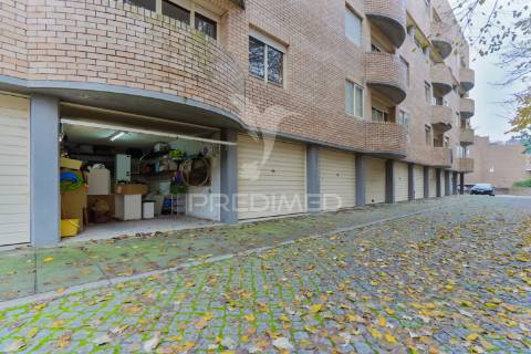 Apartamento t3 - universidade lusiada - cooperativa dos arquitetos