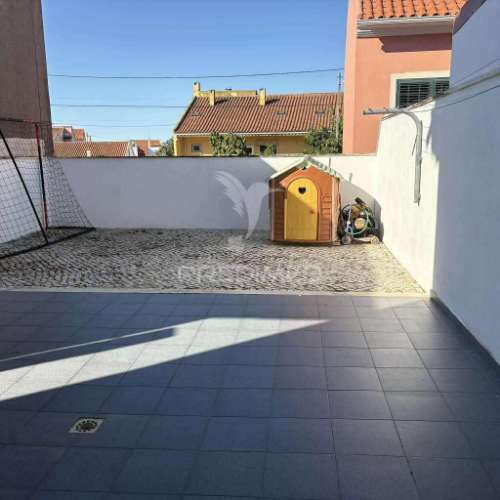 T2 para venda casal novo