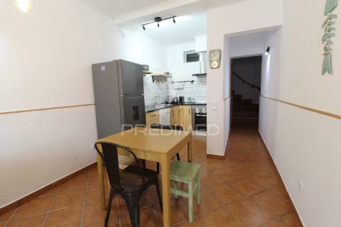 Moradia tradicional t2, remodelada na baixa de olhão