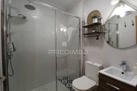 Moradia tradicional t2, remodelada na baixa de olhão