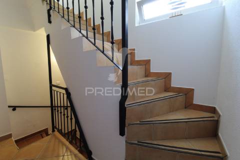 Moradia tradicional t2, remodelada na baixa de olhão