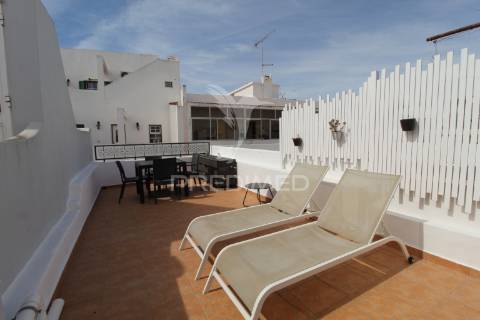 Moradia tradicional t2, remodelada na baixa de olhão