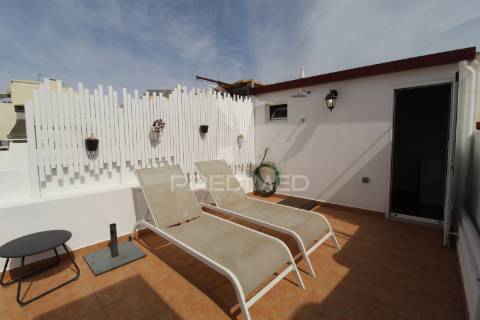 Moradia tradicional t2, remodelada na baixa de olhão