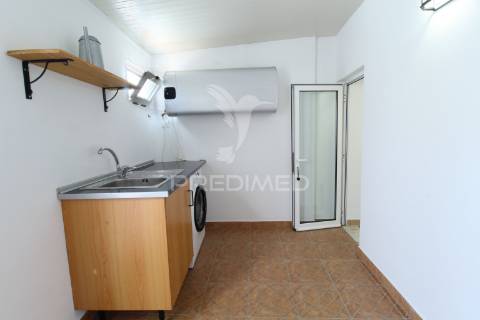 Moradia tradicional t2, remodelada na baixa de olhão