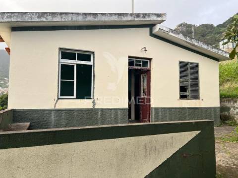 Moradia t3  em machico - ilha da madeira