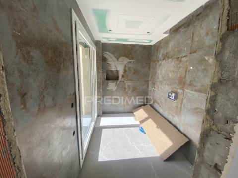 Moradia t4 geminada na carcereira