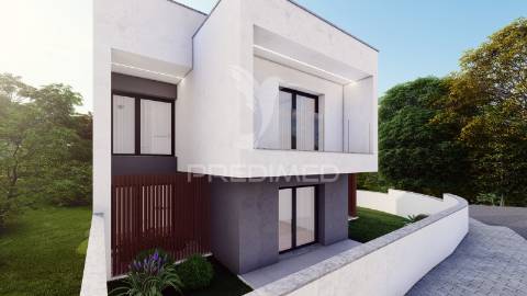 Moradia t4 geminada na carcereira