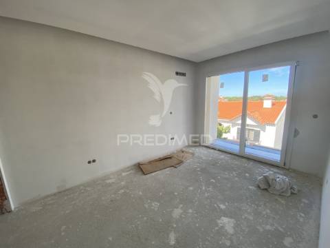 Moradia t4 geminada na carcereira