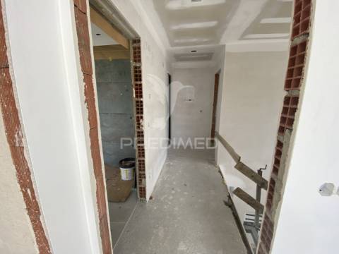 Moradia t4 geminada na carcereira