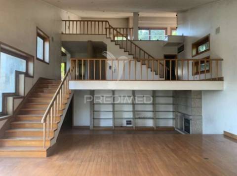 Moradia isolada > v4 com piscina  zona premium de azurém – guimarães