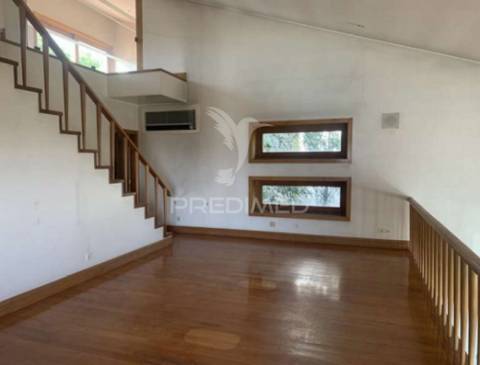 Moradia isolada > v4 com piscina  zona premium de azurém – guimarães