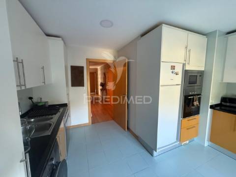 Apartamento t2+1 mobilado – arrendamento anual em olhão