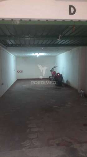 Oportunidade imperdível no coração de setúbal! »» garagem ampla com 27,90m², equipada com eletricidade e água.