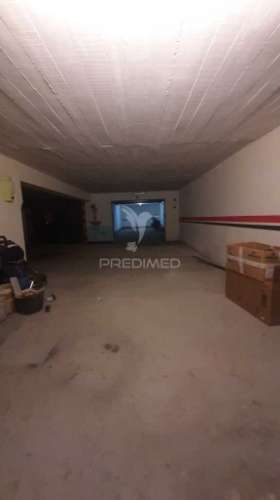Oportunidade imperdível no coração de setúbal! »» garagem ampla com 27,90m², equipada com eletricidade e água.