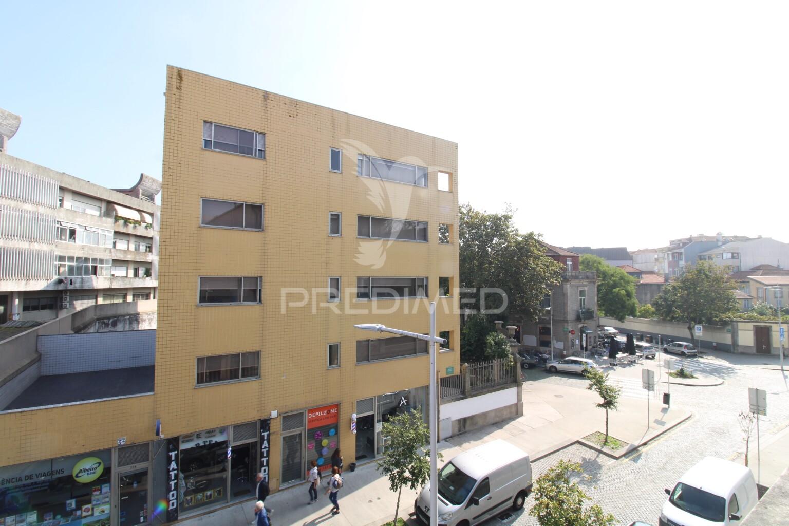 T2+1  duplex com terraço no bonfim