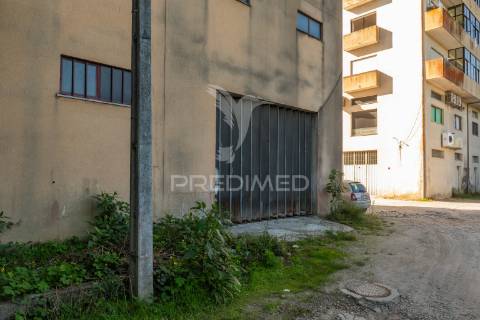 Armazém para venda – lago, amares (241 m²)
