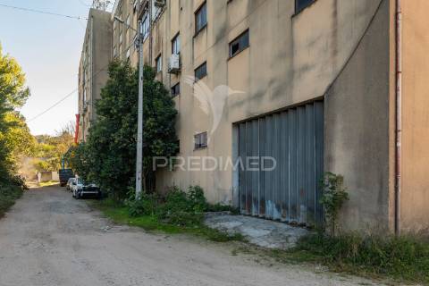 Armazém para venda – lago, amares (241 m²)