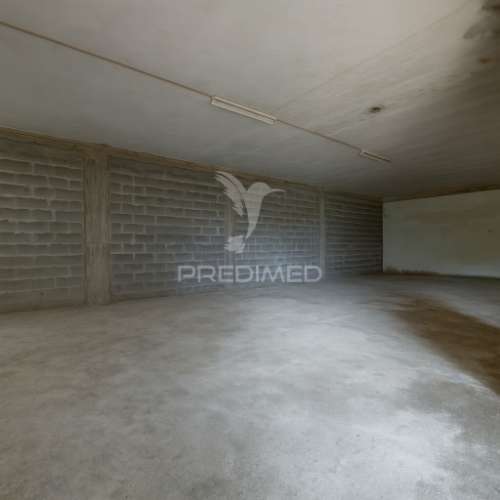 Armazém para venda – lago, amares (241 m²)