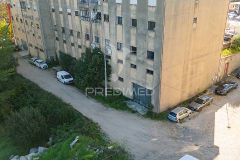 Armazém para venda – lago, amares (241 m²)