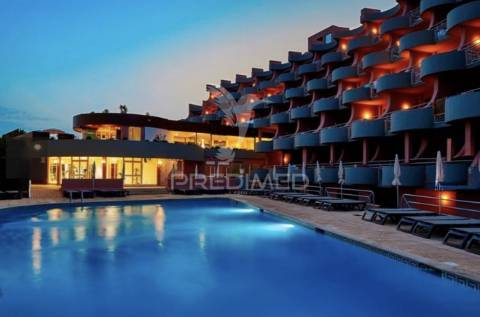 Apartamento t0 com terraço e vista piscina – luna club oceano, albufeira
