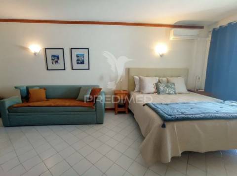 Apartamento t0 com terraço e vista piscina – luna club oceano, albufeira