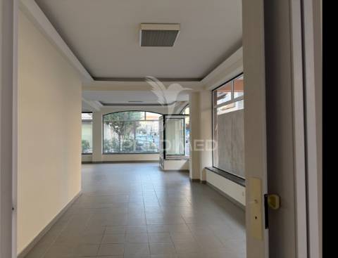 Loja para arrendamento