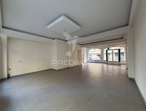 Loja para arrendamento