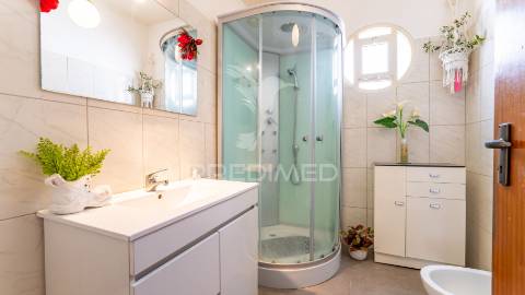 Moradia t3  freguesia de santa maria maior funchal