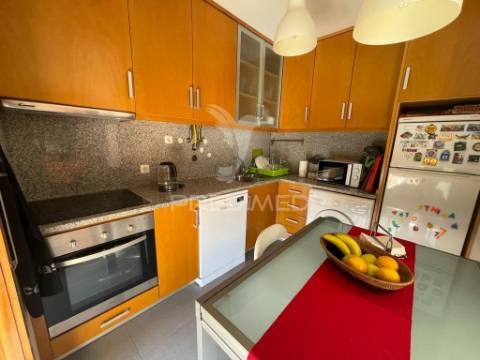 Penthouse duplex t1+1 no centro histórico praia do furadouro – vista mar