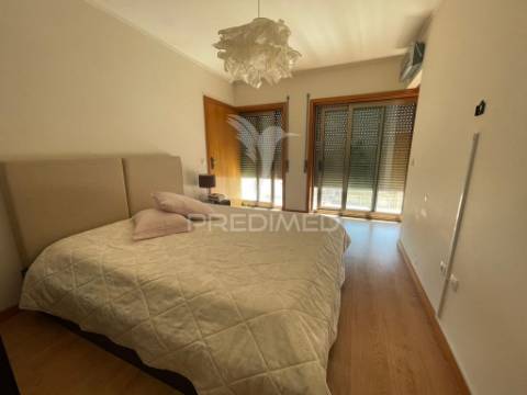 Penthouse duplex t1+1 no centro histórico praia do furadouro – vista mar