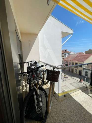 Penthouse duplex t1+1 no centro histórico praia do furadouro – vista mar