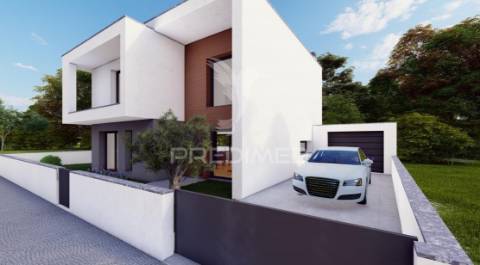 Moradia t4 independente na aoreira